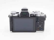 Load image into Gallery viewer, Olympus E-M5 II 16.1MP with 14-42mm M. Zuiko Lens - USED