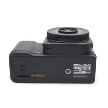 Load image into Gallery viewer, Pentax K-01 16 MP Mirrorless with Pentax-DA 40mm f/2.8 XS Lens - USED