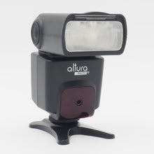 Load image into Gallery viewer, Altura AP-N1001 Speedlite Flash for Nikon - USED
