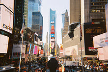 Load image into Gallery viewer, Simple Use Reusable 35mm Film Camera Color Negative 400