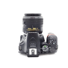 Load image into Gallery viewer, Nikon D5500 24.2 MP with 18-55mm AF-S DX VR G II Lens - USED
