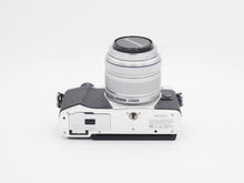 Load image into Gallery viewer, Olympus E-M10 II 16.1MP Digital Camera w/ 14-42mm Lens - USED
