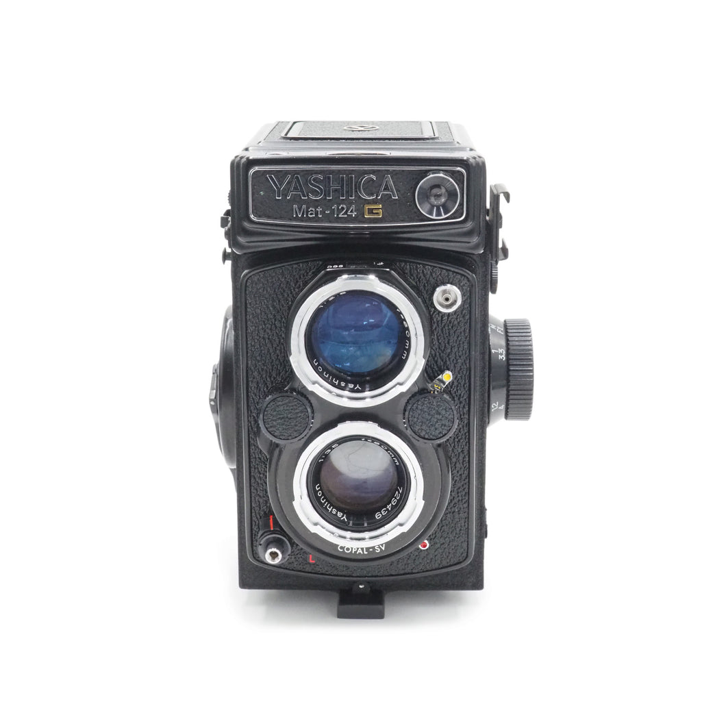 Yashica Mat-124G with Yashinon 80mm F2.8/3.5 Lenses