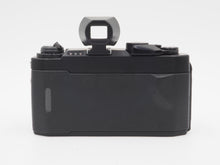 Load image into Gallery viewer, Voigtlander Bessa L with 15mm f/4.5 Super Wide-Heliar Lens - Black - USED
