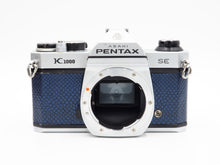 Load image into Gallery viewer, Pentax K1000 SE - Blue Leatherette - with 50mm f/1.7 Lens - USED
